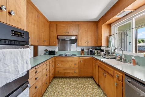 111 S Franklin Street Cloverdale CA 95425