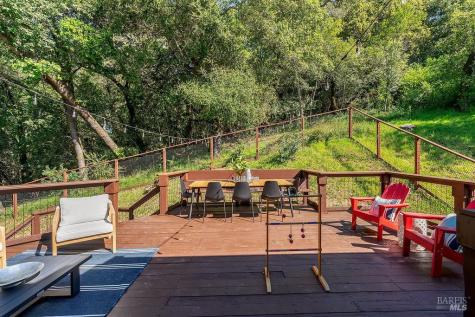 913 Valley View Drive Healdsburg CA 95448