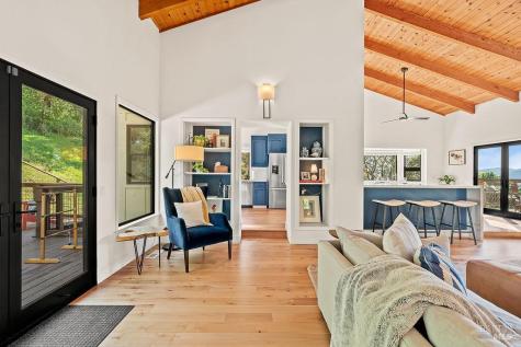 913 Valley View Drive Healdsburg CA 95448
