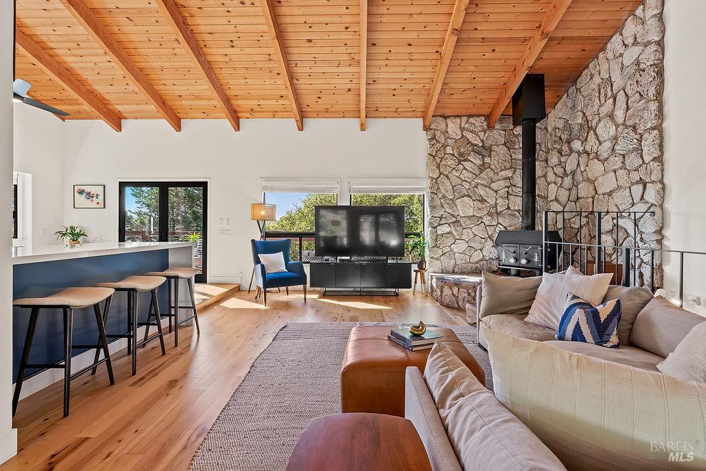 913 Valley View Drive Healdsburg CA 95448