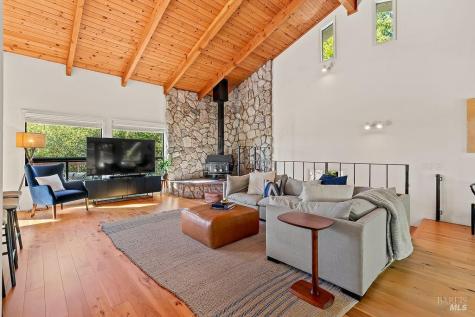 913 Valley View Drive Healdsburg CA 95448