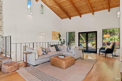 913 Valley View Drive Healdsburg CA 95448