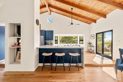 913 Valley View Drive Healdsburg CA 95448