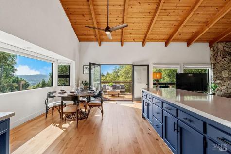913 Valley View Drive Healdsburg CA 95448