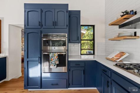 913 Valley View Drive Healdsburg CA 95448