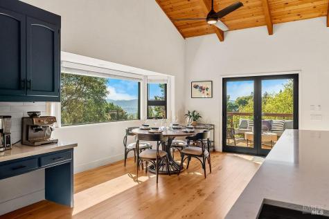 913 Valley View Drive Healdsburg CA 95448
