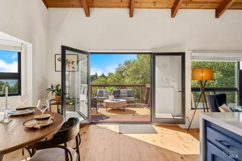 913 Valley View Drive Healdsburg CA 95448