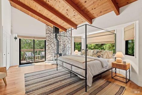 913 Valley View Drive Healdsburg CA 95448