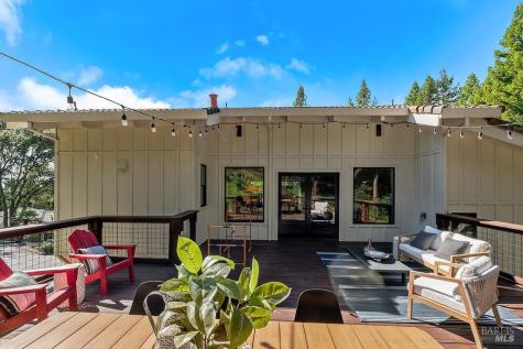 913 Valley View Drive Healdsburg CA 95448