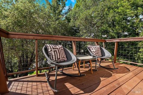 913 Valley View Drive Healdsburg CA 95448