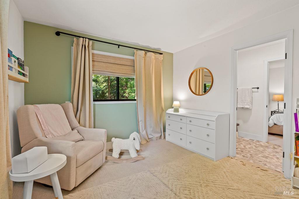 913 Valley View Drive Healdsburg CA 95448
