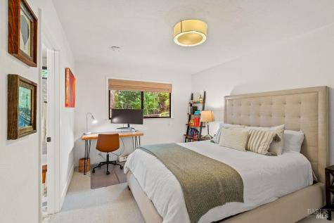 913 Valley View Drive Healdsburg CA 95448