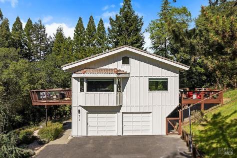 913 Valley View Drive Healdsburg CA 95448