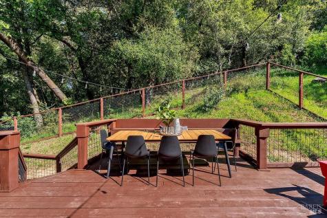 913 Valley View Drive Healdsburg CA 95448