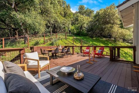 913 Valley View Drive Healdsburg CA 95448