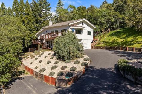 913 Valley View Drive Healdsburg CA 95448