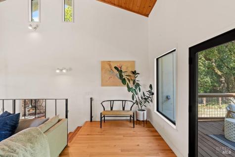 913 Valley View Drive Healdsburg CA 95448