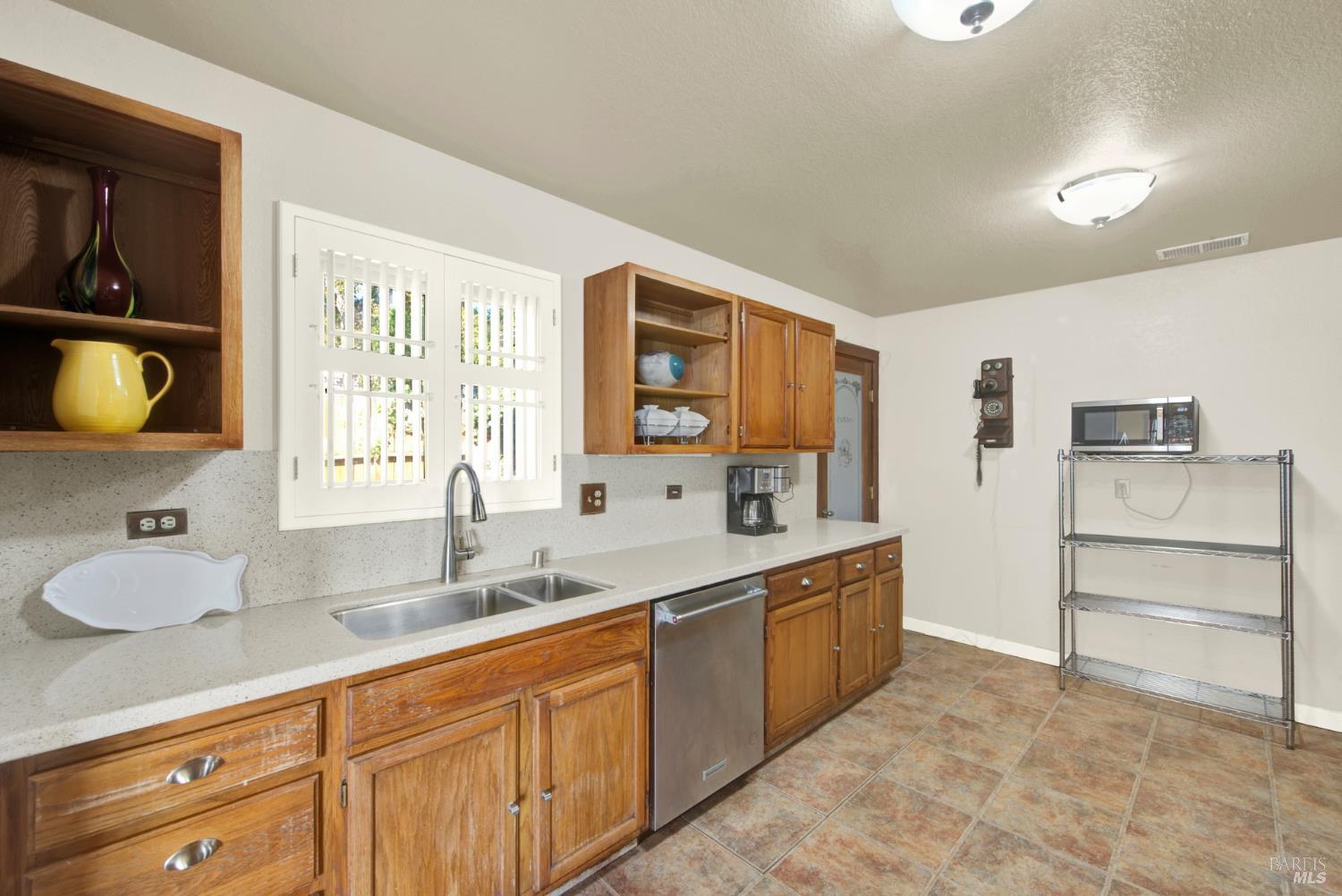 7937 Sunkist Drive Oakland CA 94605