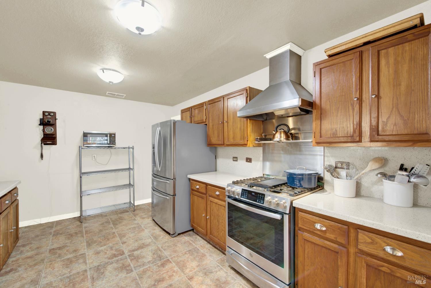 7937 Sunkist Drive Oakland CA 94605
