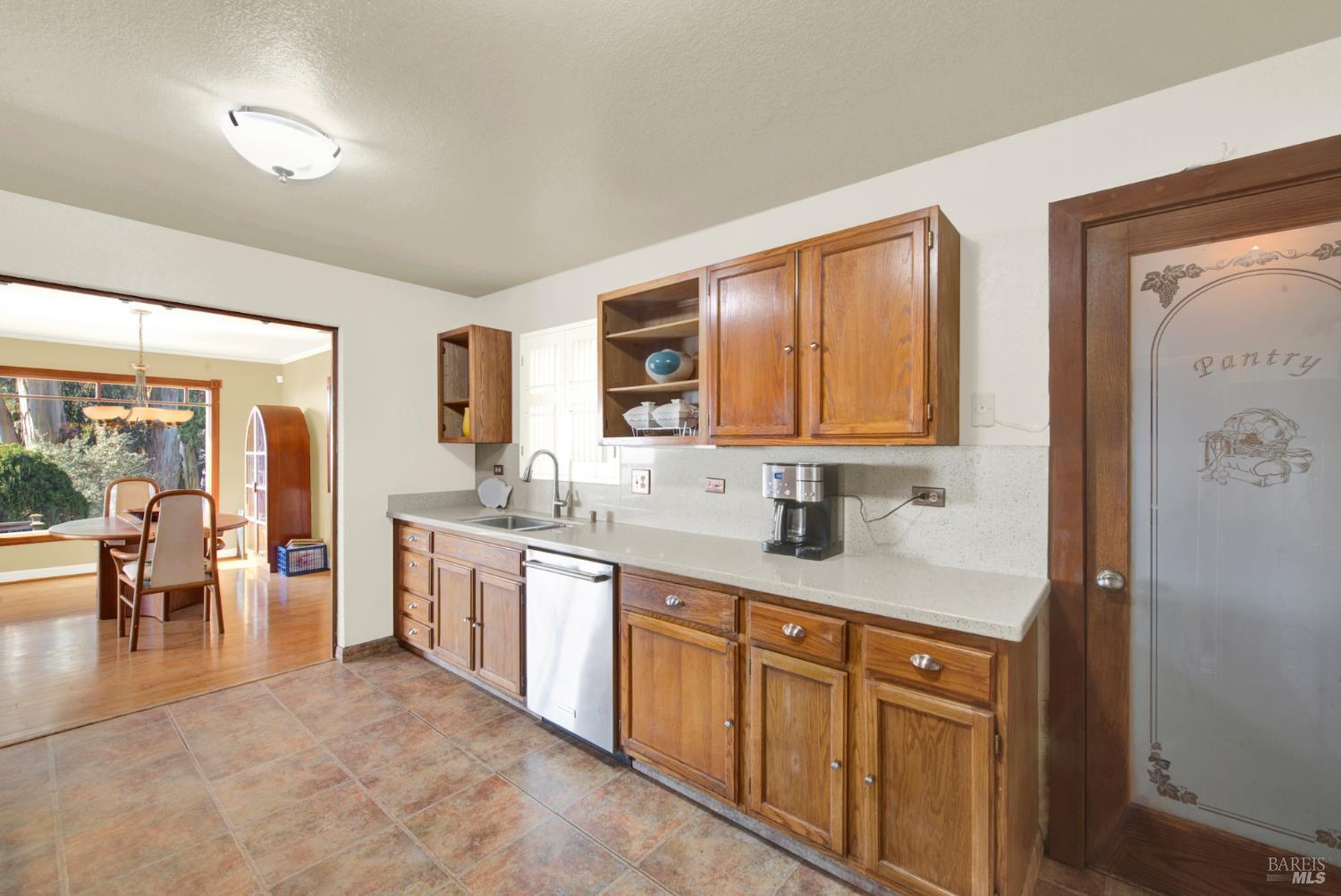 7937 Sunkist Drive Oakland CA 94605