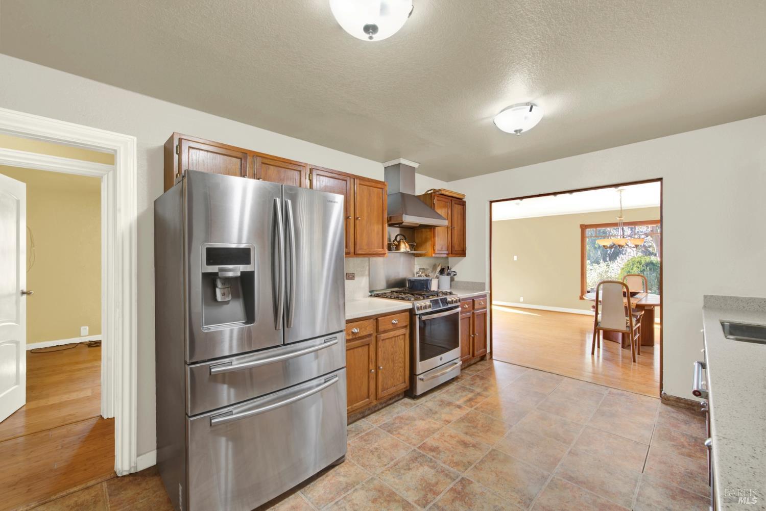 7937 Sunkist Drive Oakland CA 94605