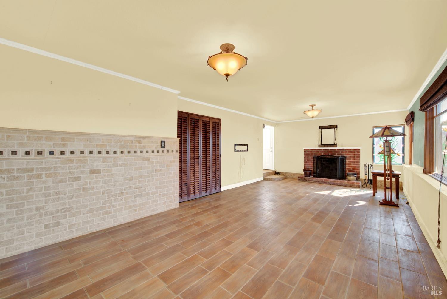 7937 Sunkist Drive Oakland CA 94605