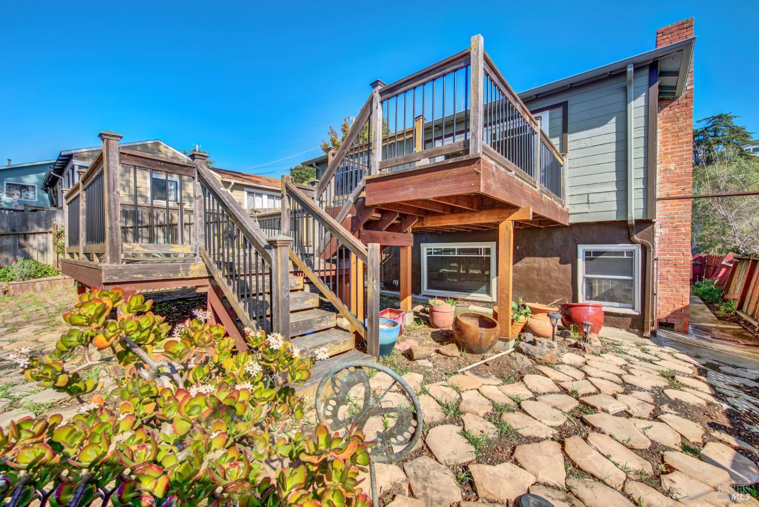 7937 Sunkist Drive Oakland CA 94605
