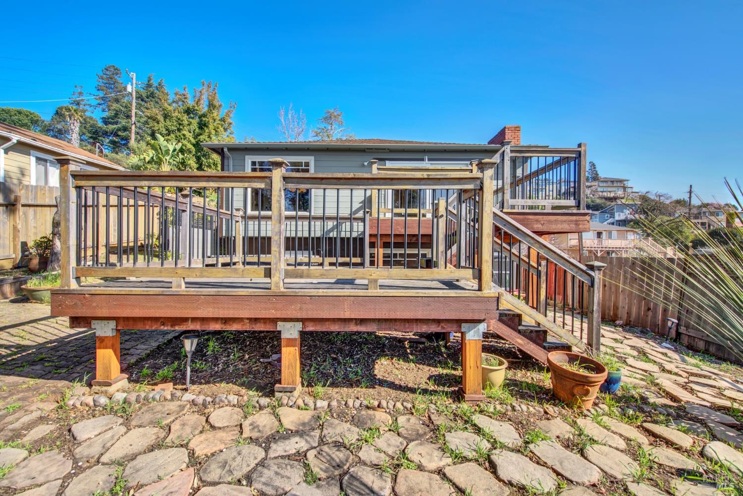7937 Sunkist Drive Oakland CA 94605