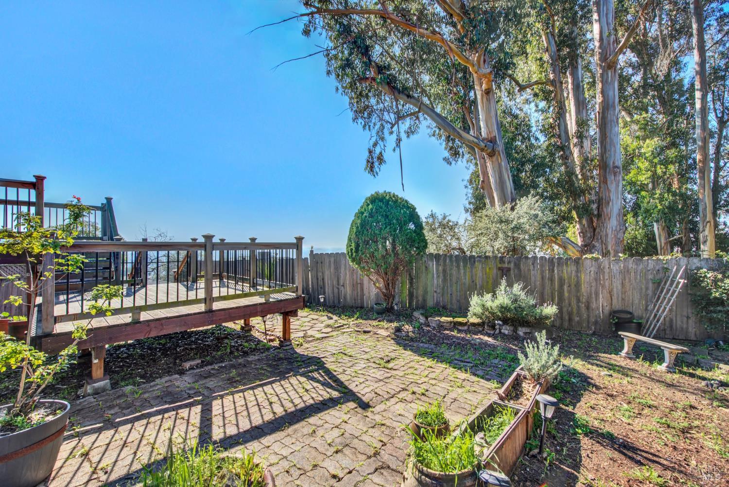 7937 Sunkist Drive Oakland CA 94605