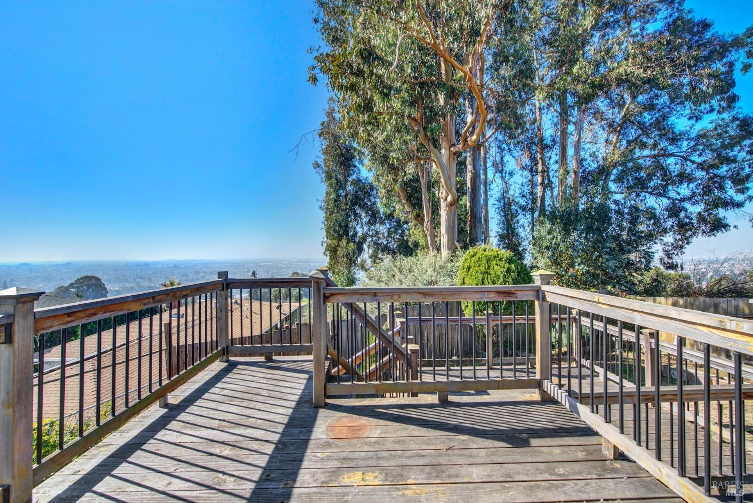 7937 Sunkist Drive Oakland CA 94605