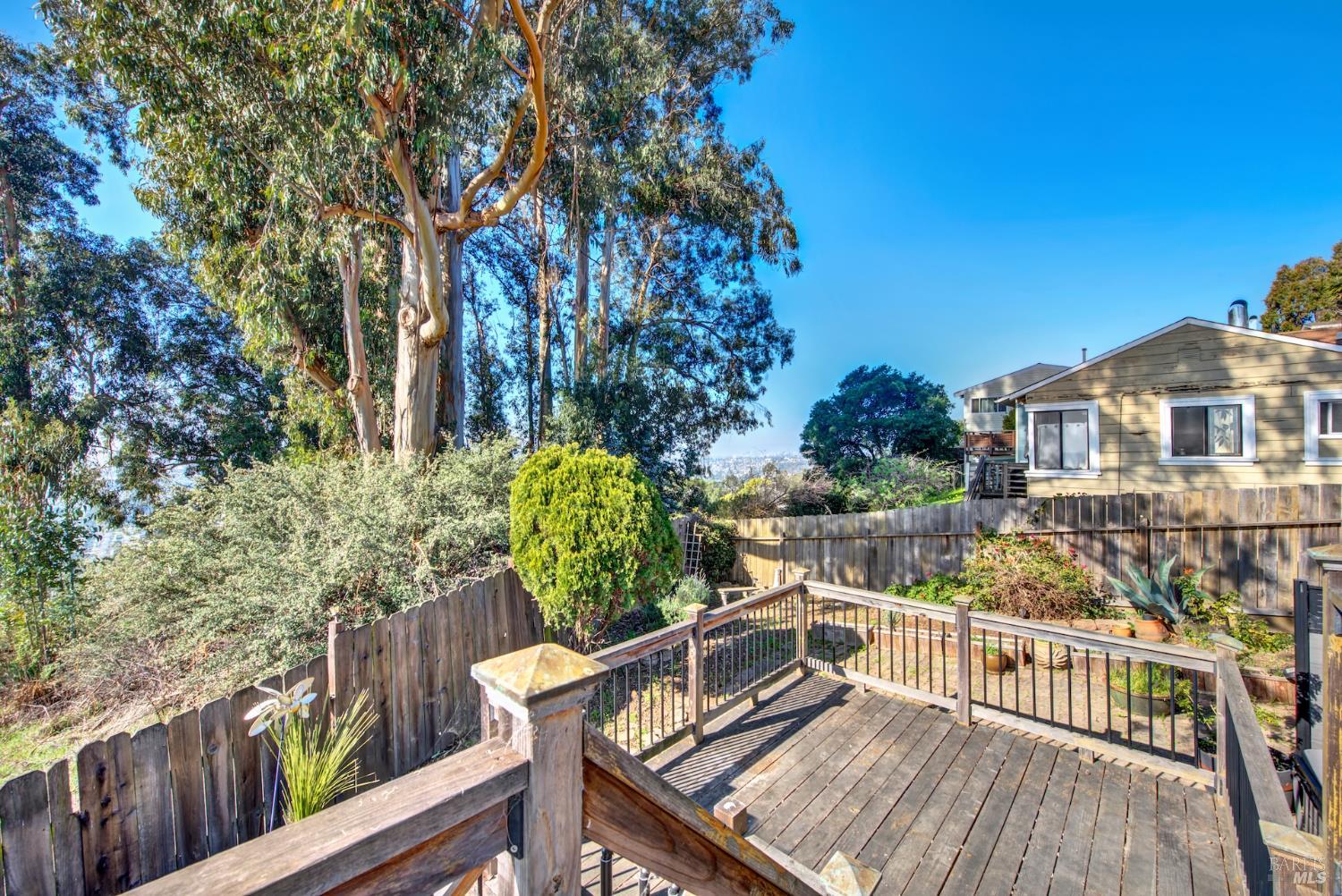 7937 Sunkist Drive Oakland CA 94605
