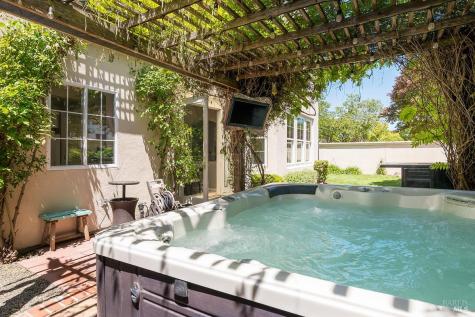 34 Woodbridge Way Novato CA 94949