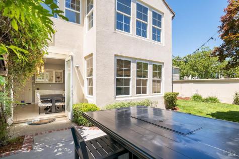 34 Woodbridge Way Novato CA 94949