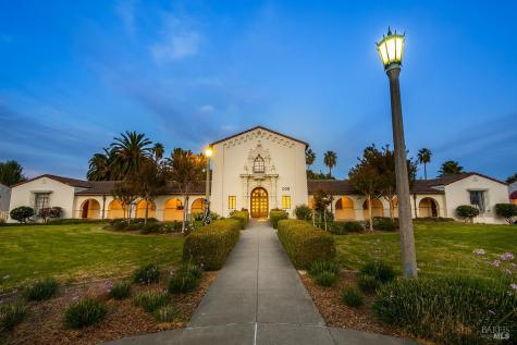 34 Woodbridge Way Novato CA 94949