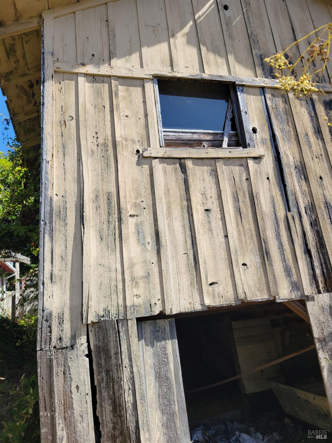 43751 Crispin Road Manchester CA 95459