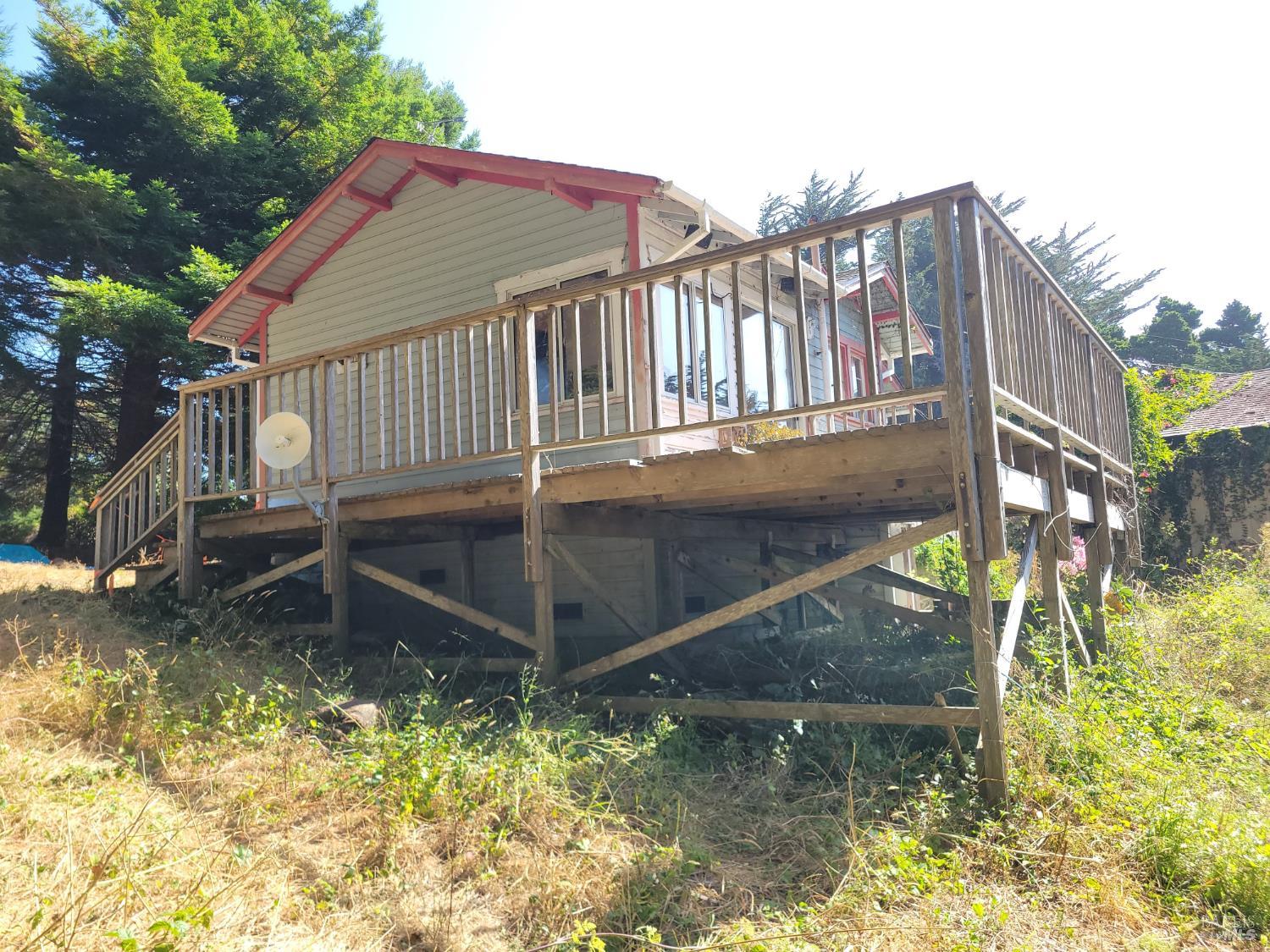 43751 Crispin Road Manchester CA 95459