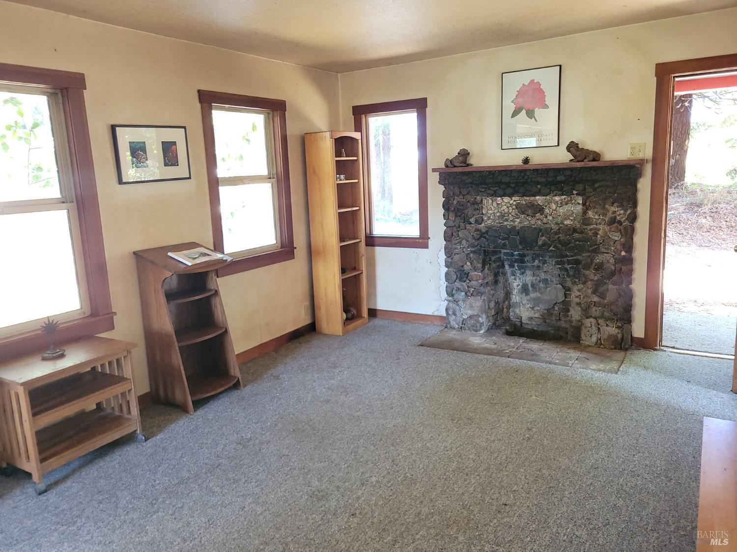 43751 Crispin Road Manchester CA 95459