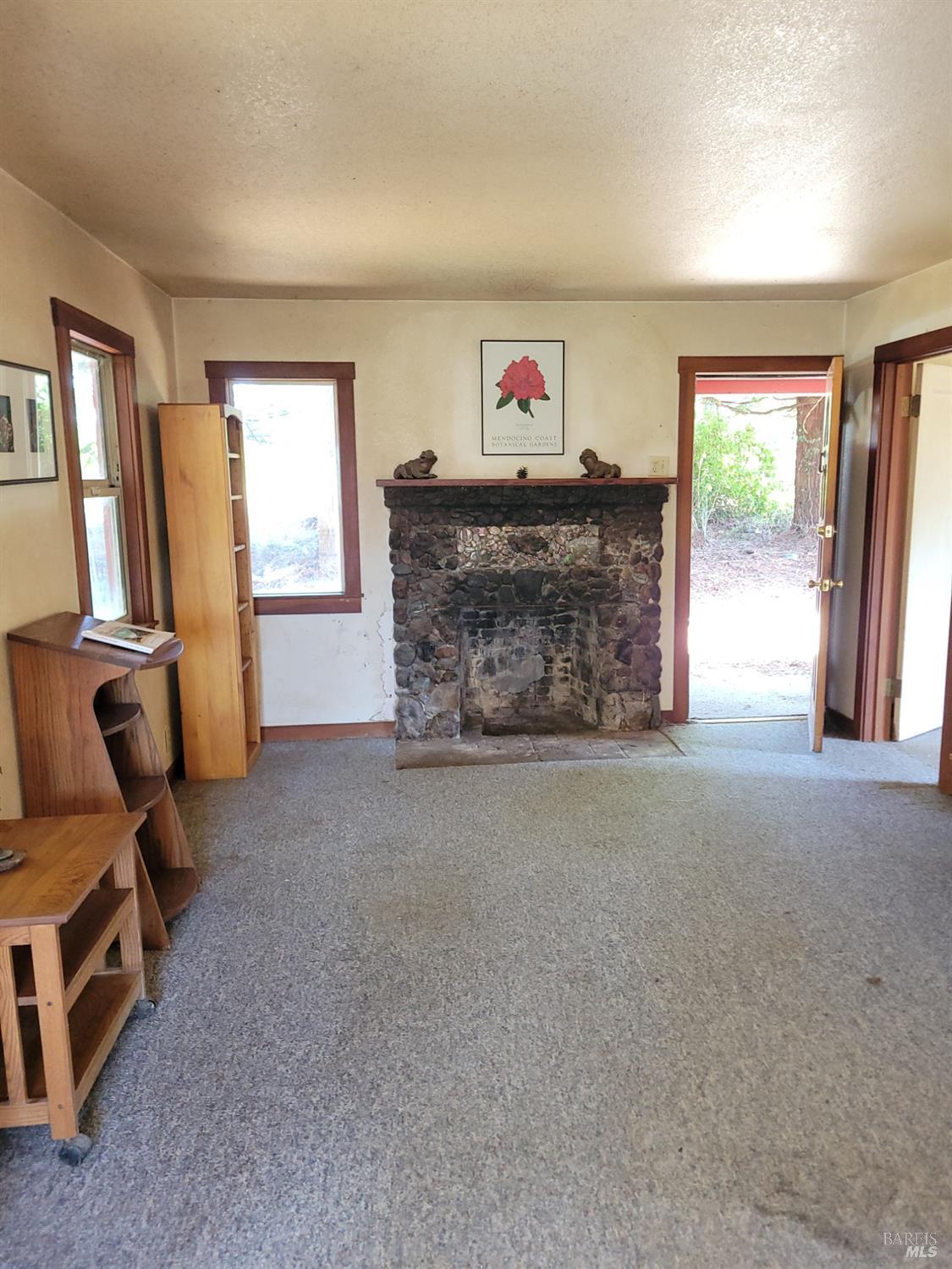 43751 Crispin Road Manchester CA 95459