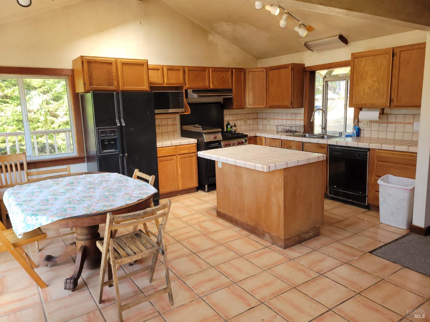 43751 Crispin Road Manchester CA 95459