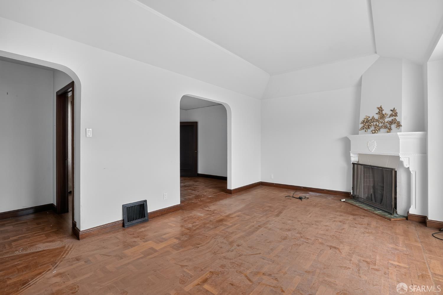 2047 Vicente Street San Francisco CA 94116