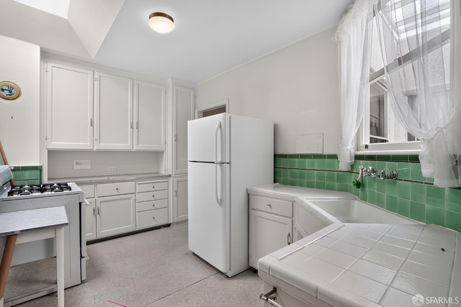 2047 Vicente Street San Francisco CA 94116