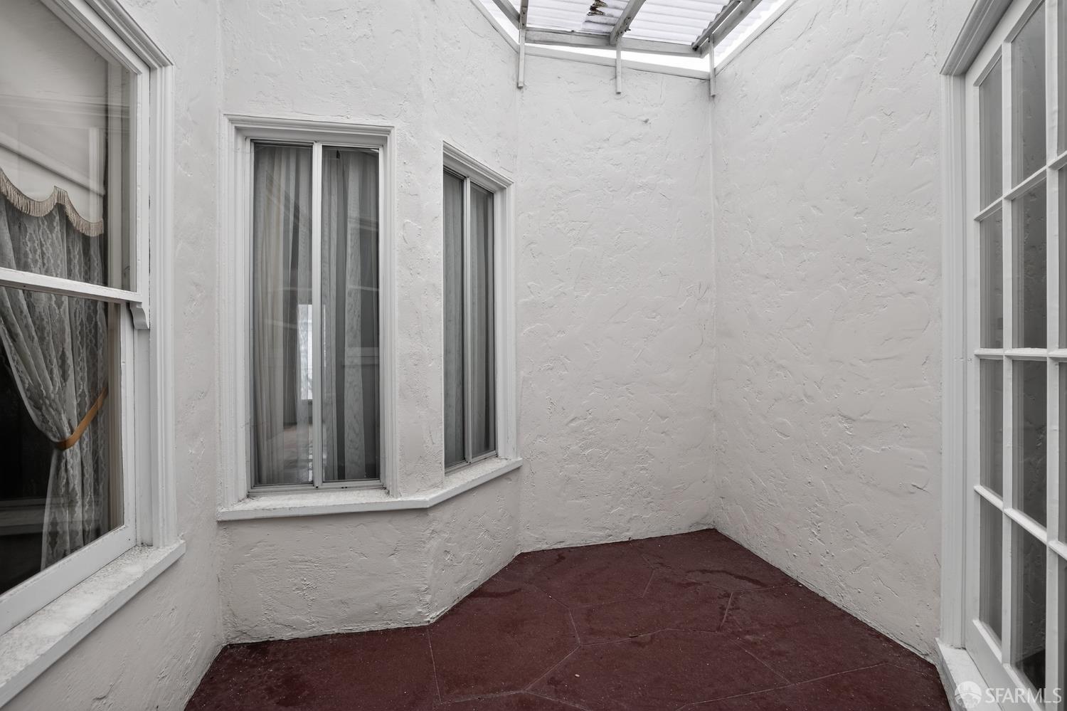 2047 Vicente Street San Francisco CA 94116