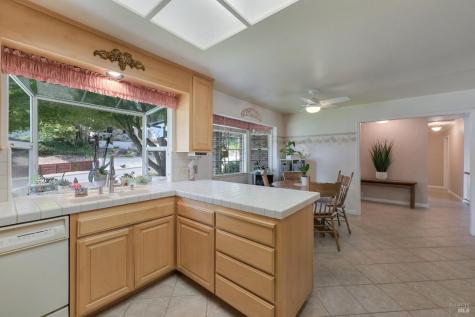 2040 Parrish Drive Santa Rosa CA 95404
