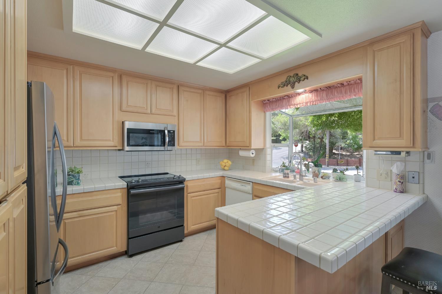 2040 Parrish Drive Santa Rosa CA 95404