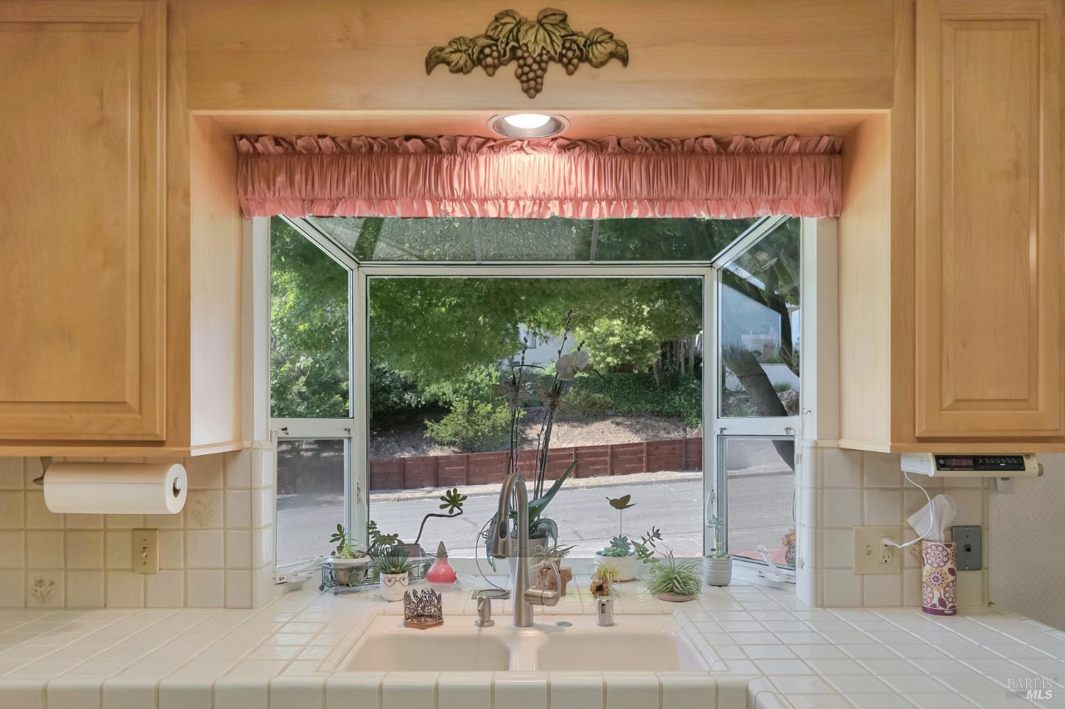 2040 Parrish Drive Santa Rosa CA 95404