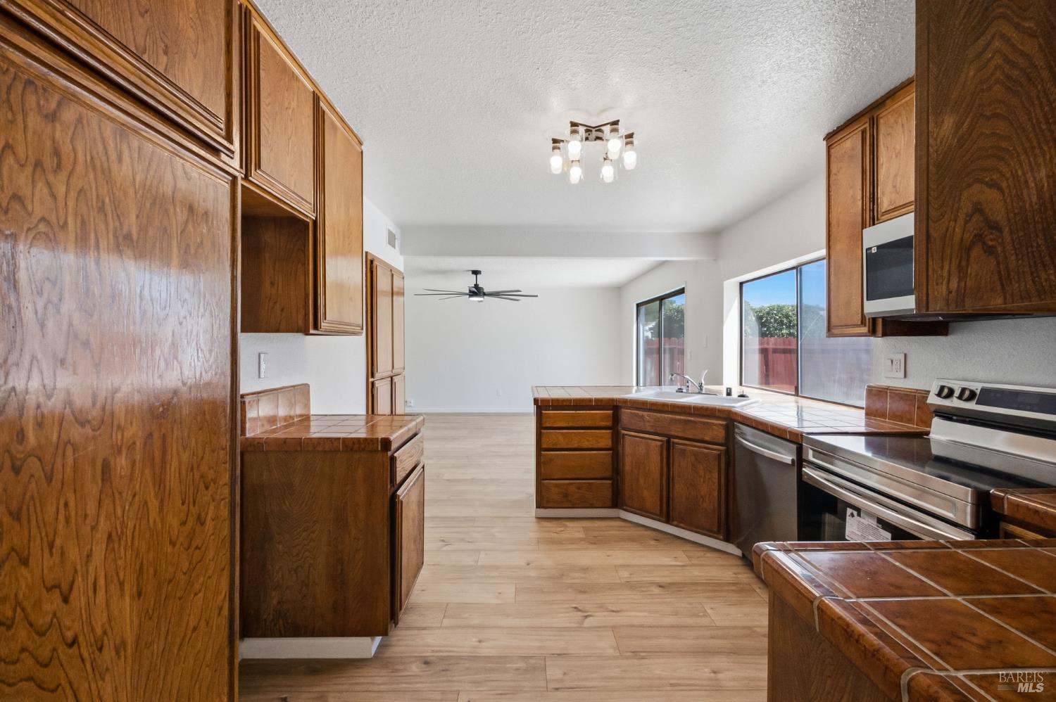 1101 Canary Drive Suisun City CA 94585
