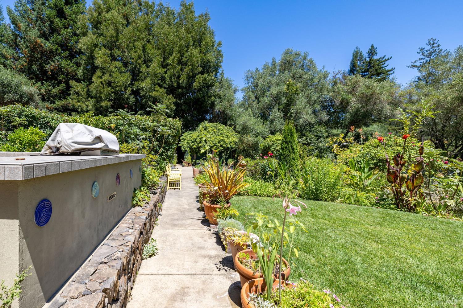 1431 Manzanita Avenue Santa Rosa CA 95404