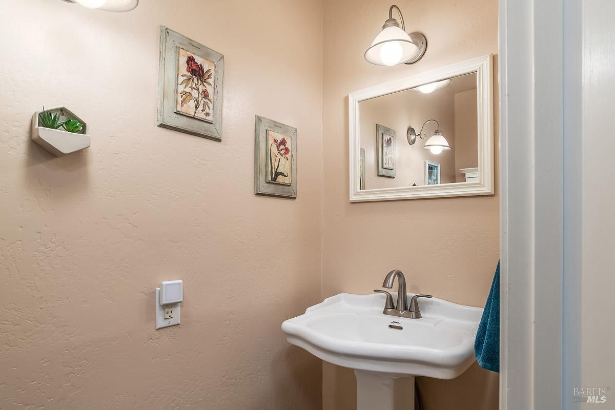 563 Fernando Drive Novato CA 94945