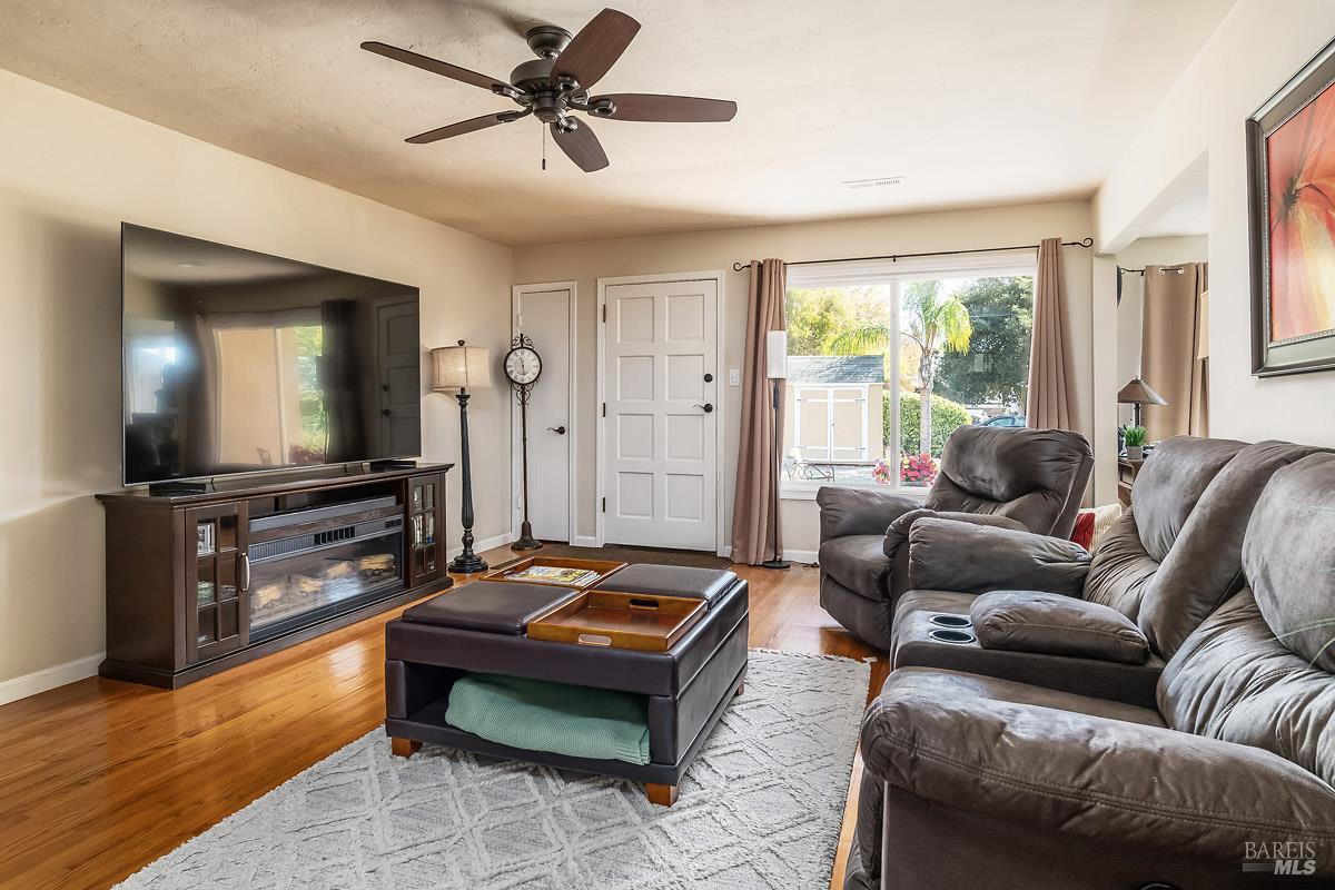 563 Fernando Drive Novato CA 94945