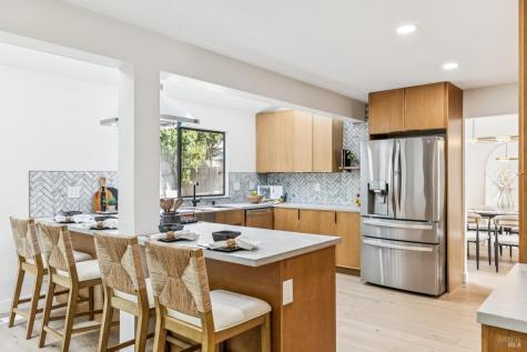 113 Greenridge Court Petaluma CA 94952